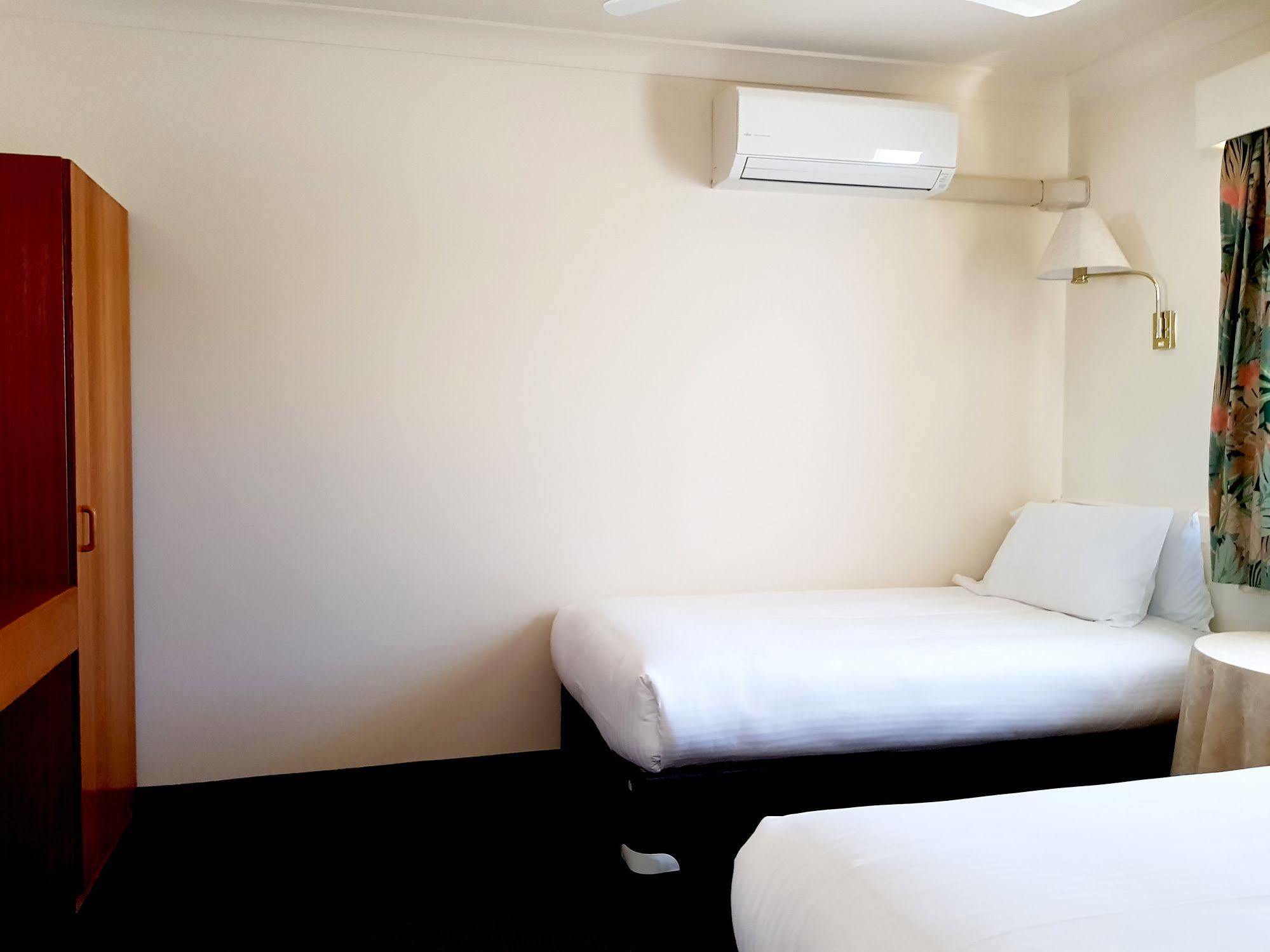 Motel The Palms Dubbo Exterior foto